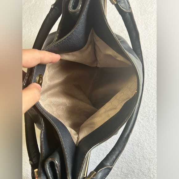 Michael Kors Navy Blue Vanessa Pebbled  Leather Shoulder Bag with Gold Accents - Picture 7 of 11